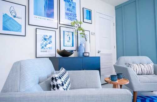 Lawrence Apartment | [L] Blue Hues KU/Mass Loft