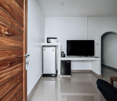 Maret Apartment | L.C. Apartments