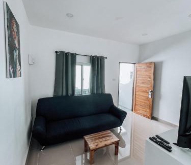 Maret Apartment | L.C. Apartments