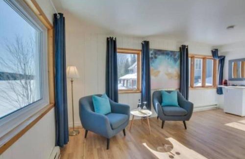 Saint Donat House | L'eau douce - Lumière naturelle en bord de lac