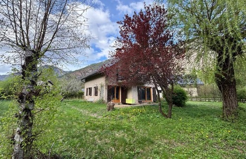Le Bourg-d'Oisans House | L'Edelweiss - Detached house with garden