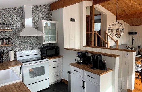 Lac-des-Seize-Iles Ski Chalet | L'eden des Seize-Iles CITQ303186 Family cottage on the aerobic corridor