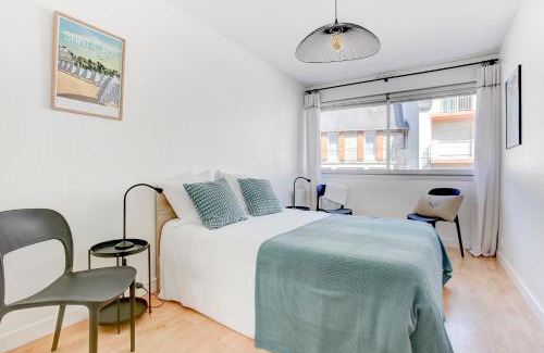 Saint-Cast-le-Guildo Apartment | L'Emérillon - Appt à 200m de la plage