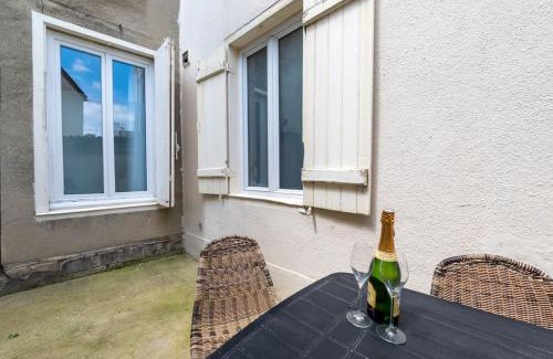 Chalons-en-Champagne Apartment | L Envolé - Jacuzzi - Proche Gare et Centre ville