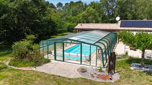 Pompejac Apartment | L'Escale Sud Gironde - Séjour romantique avec jacuzzi privatif et petit-déjeuner - Piscine - Options massage, traiteur et brunch