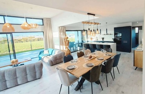 Carantec Villa | L'Escapade Marine Seaside villa with swimming pool