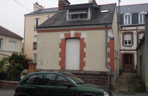 Villeneuve Apartment | L'Etage
