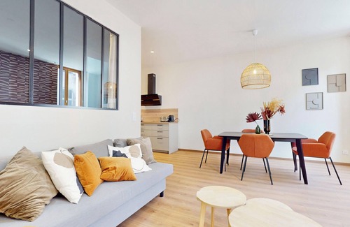 Annecy Old Town Apartment | L´Etage - Grand T3 en plein coeur de la Vieille Ville d'Annecy