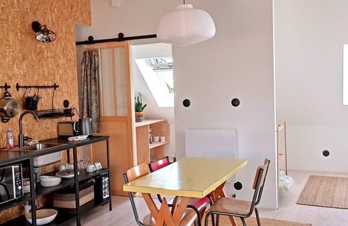 Plouharnel Apartment | L'Etage - Quiet, spacious and cozy studio, classified Furnished Tourism