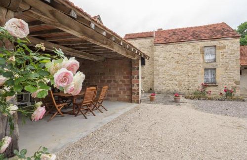 Lantilly House | L'Hirondelle