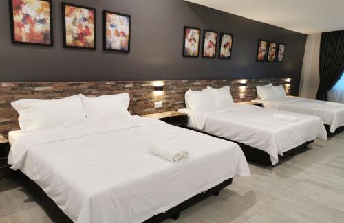 Simpang Renggam Hotel | L Hotel