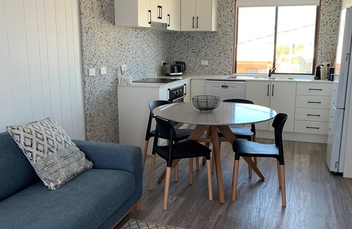 Moorowie House | L'il Southshore - 2 storey on Esplanade