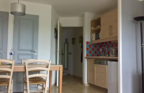 Port-en-Bessin-Huppain Apartment | L'Ile aux enfants, 2 steps from the sea, 4-star residence with swimming pool