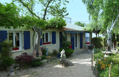 Nieul-sur-Mer House | "L'ILOT BLEU" -3 * - quiet house-La ROCHELLE 7 kms-8 people- 8 bikes-Sea 500m-WIFI