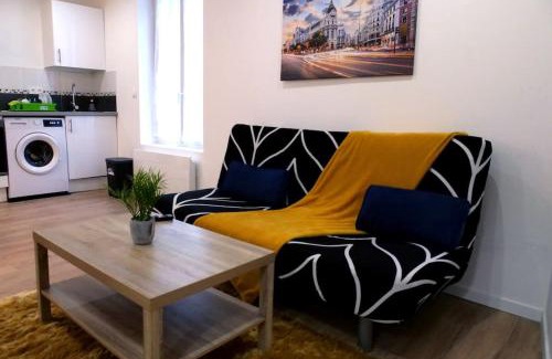 Etampes Apartment | L’Impérial 4- CentreVille- WIFI