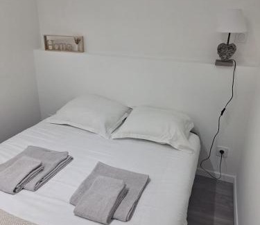Chateaubriant Apartment | L'Instant Simplicité - Dormir Comme A La Maison