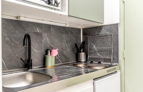 Saint-Nazaire Apartment | L'Oasis - Studio à 350m de la mer & du centre ville