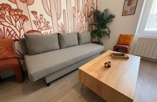 Montoir-de-Bretagne Apartment | L'Oasis - T2 Ambiance cactus et confort moderne