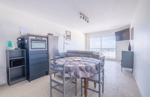 Tharon-Plage Apartment | L'Océanide - Vue mer pour 6 voyageurs