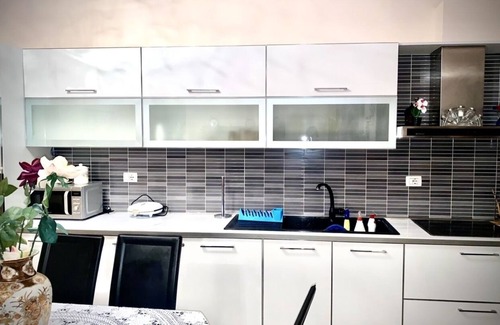 Albania Apartment | L'odore del mare sea view 2 min from the beach