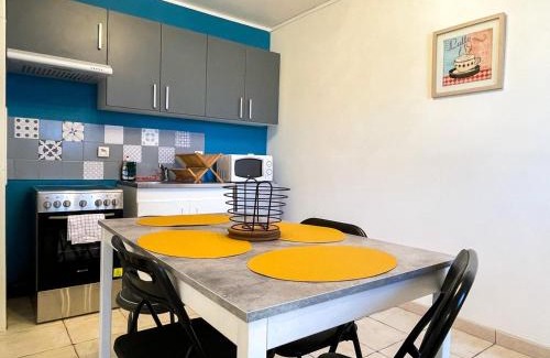 Luisant Apartment | L'olivier - Appartement avec terrasse