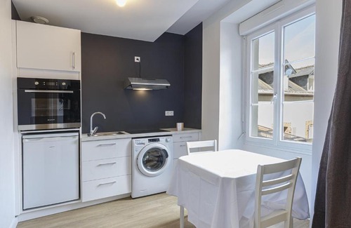 Laval Apartment | L'Olivier - Appartement cosy au cœur de Laval