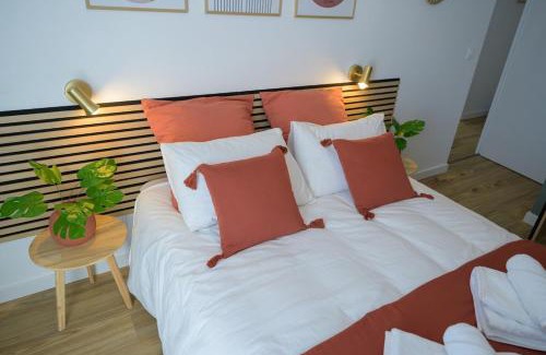 Tarbes Apartment | L'Olivier - Tarbes Centre - Balcon - Parking 200 m