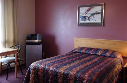 Longlac Hotel | L'orée des Bois Motel
