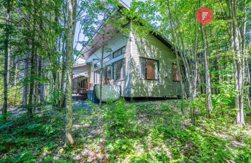 Pont-Rouge Ski Chalet | L'Orange-Méridien de Portneuf/Extra-Comfort, Hot tub and Pool