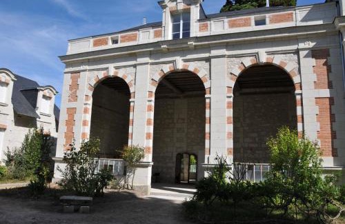 Brain-sur-Allonnes Apartment | L'Orangerie du Château - LE NID - GITE 2 Personnes