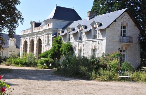 Brain-sur-Allonnes Apartment | L'Orangerie du Château - LE NID - GITE 2 Personnes