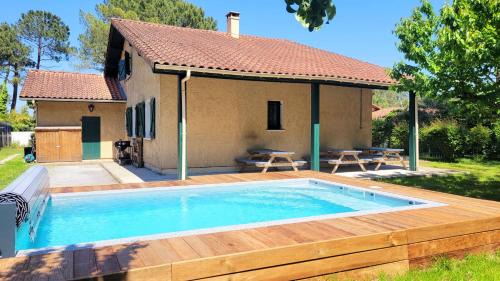 Vieux-Boucau-les-Bains House | L'OREE DE LA PLAGE, 15 pers, Charmante Maison rénovée classée 3 étoiles - Piscine chauffée - Terrain de pétanque - Ping pong à Vieux-Boucau