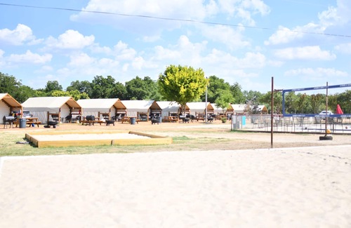 Sutherland Springs House | #L Son's Rio Cibolo - Glamping Cabin