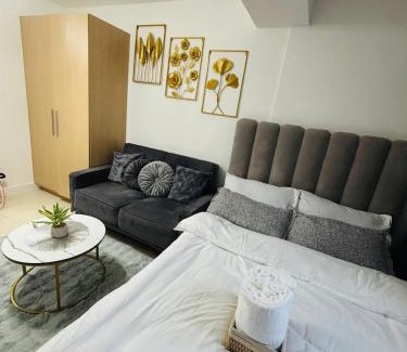 Matandang Balara Bed & Breakfast | L Studio by Sella