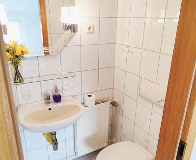 Lichtenhain Apartment | L4 - Urlaubsmagie - Kleine Wohnung am Wanderweg