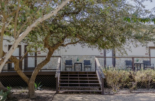 Dripping Springs House | La Aldea House - Asante Lodging and Events