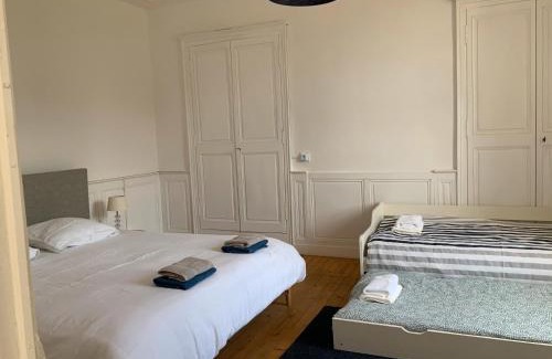 Parce-sur-Sarthe House | La Béchetière