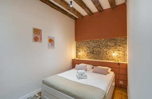 Dobree-Bon Port Apartment | La Baronne- Chaleureux T2