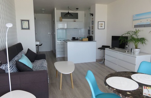 La Baule-Escoublac Apartment | LA BAULE sea facing studio with parking and bikes