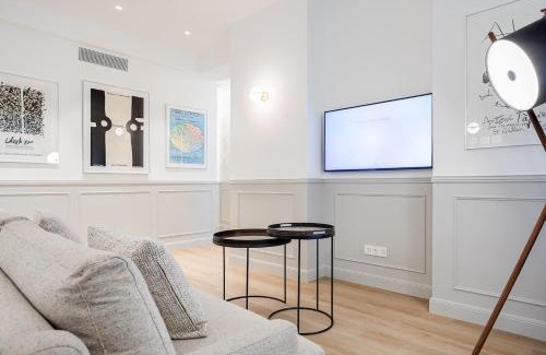 San Sebastian Centro Apartment | "La Bella Easo" new, ac, design, near La Concha