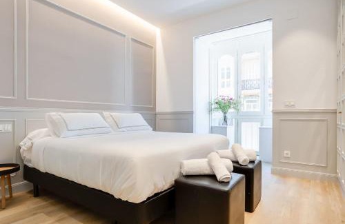 San Sebastian Centro Apartment | "La Bella Easo" new, ac, design, near La Concha