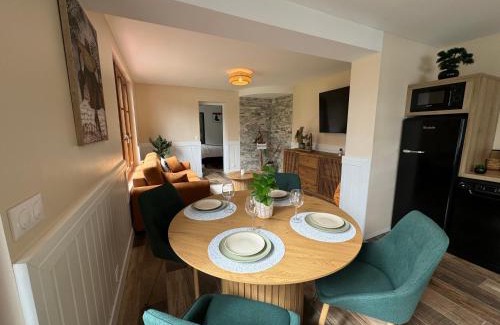 Ardres House | La Belle Vue Du Lac - SPA