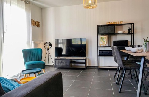 Annecy Apartment | La Belle Vue - Garage Terrasse Wi-Fi Netflix Disney+
