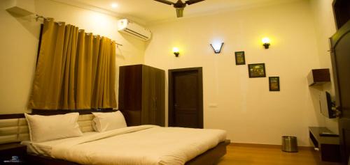Ramnagar Resort | La Bellevue (Club & Resort)