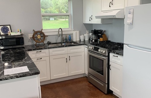 Tow House | La Bocana Guesthouse on Lake Buchanan n