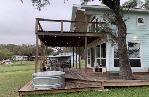 Tow House | La Bocana Guesthouse on Lake Buchanan n