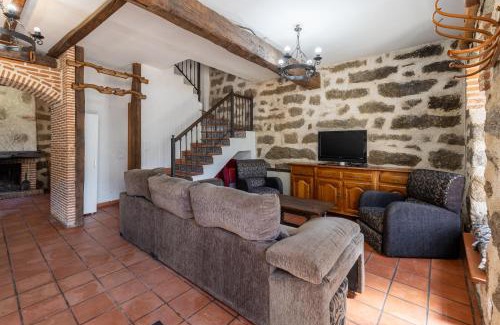 Navaluenga House | La Bodega de Gredos