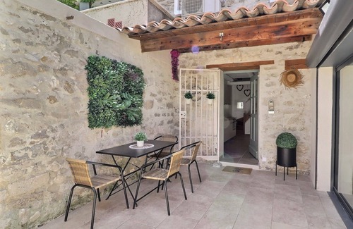 Mouries House | La Bohème 3 Mouries Centre, au Coeur des Alpilles: Superbe T2 Avec Patio et Spa