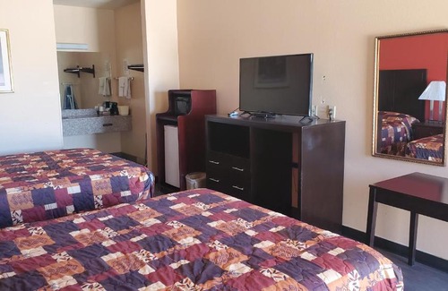 Girvin Hotel | La Bonita Inn & Suites - McCamey