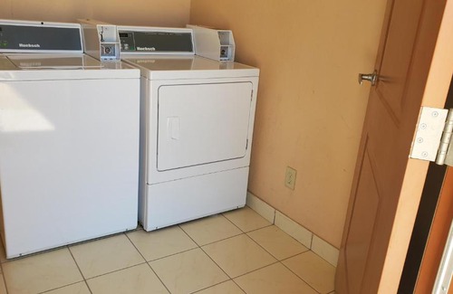 Girvin Hotel | La Bonita Inn & Suites - McCamey